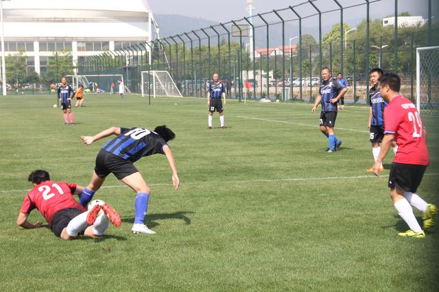 伊卡尔迪晒旺达视频：她闯入我家骚扰了我2小时