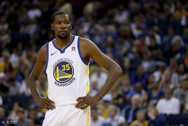 姆巴佩弟弟晒一家四口合照庆祝圣诞节